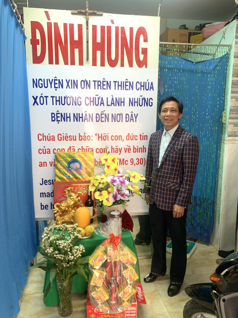 Thầy Hùng – Chuyên gia xoa bóp bấm huyệt gia truyền